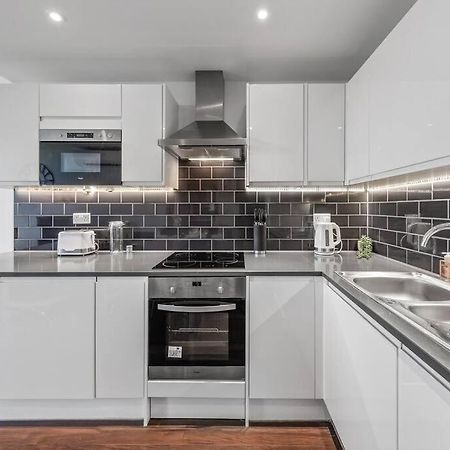 New Apartment 20 Mins From Waterloo London Bp36 Exterior foto